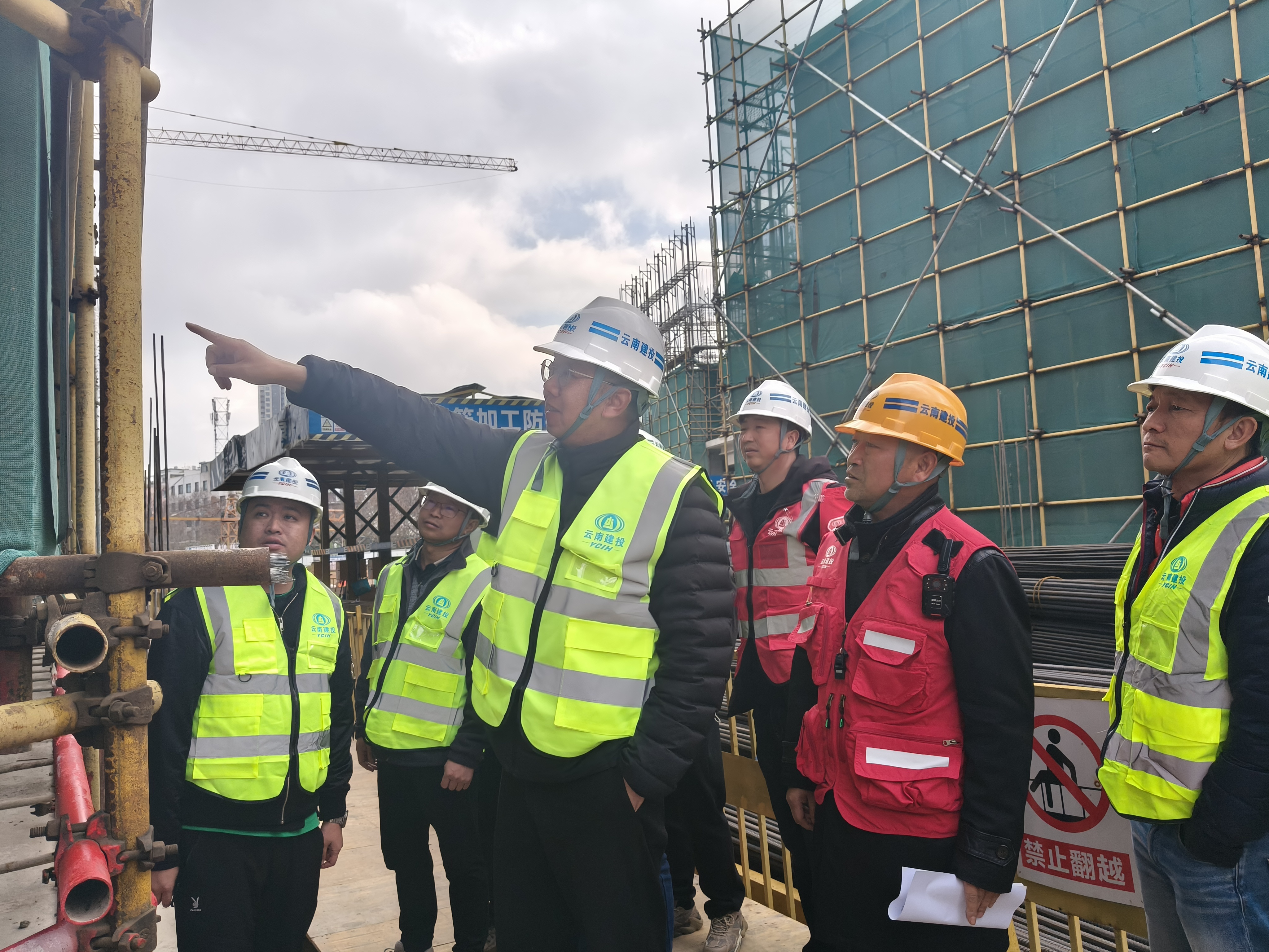 集團高(gāo)級專家(jiā)段益慶調研公司項目