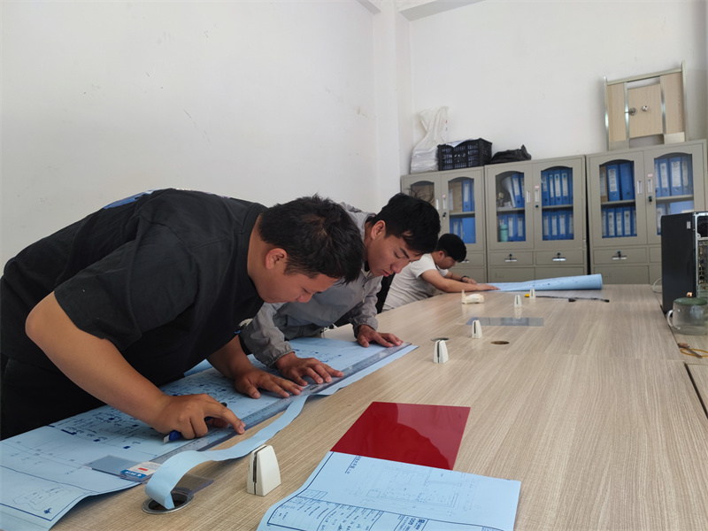 直管十二部開(kāi)展疊圖紙(zhǐ)技(jì)能(néng)競賽