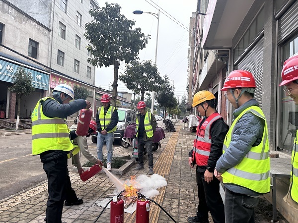 路(lù)橋分(fēn)公司開(kāi)展消防應急預案演練